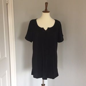 Black textured blouse w detailed sleeves